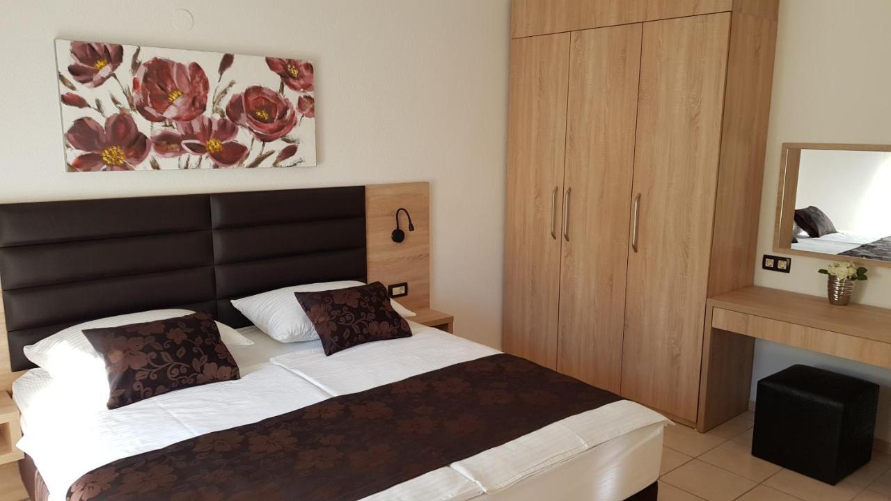 Premium Appartments Suha Punta Kampor Buitenkant foto