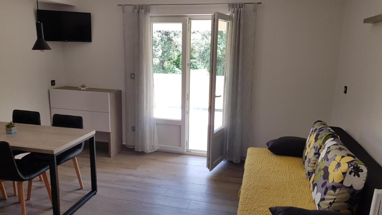 Premium Appartments Suha Punta Kampor Buitenkant foto