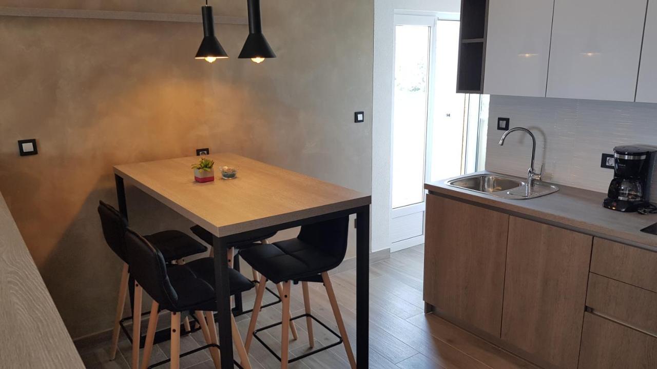 Premium Appartments Suha Punta Kampor Buitenkant foto